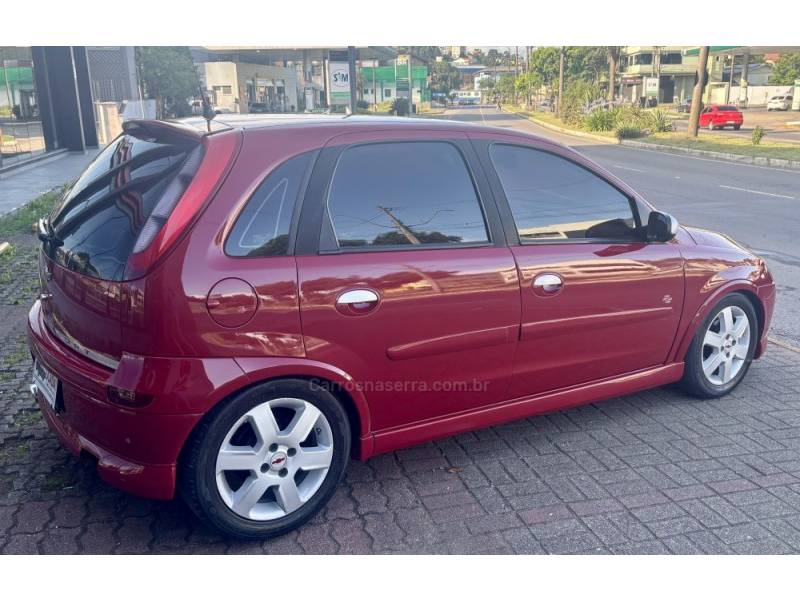 CHEVROLET - CORSA - 2006/2006 - Vermelha - R$ 35.900,00