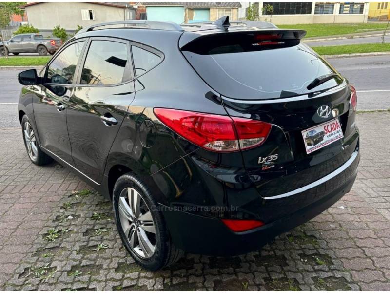 HYUNDAI - IX35 - 2016/2016 - Preta - R$ 81.900,00