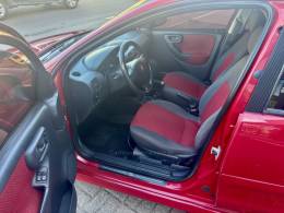 CHEVROLET - CORSA - 2006/2006 - Vermelha - R$ 35.900,00