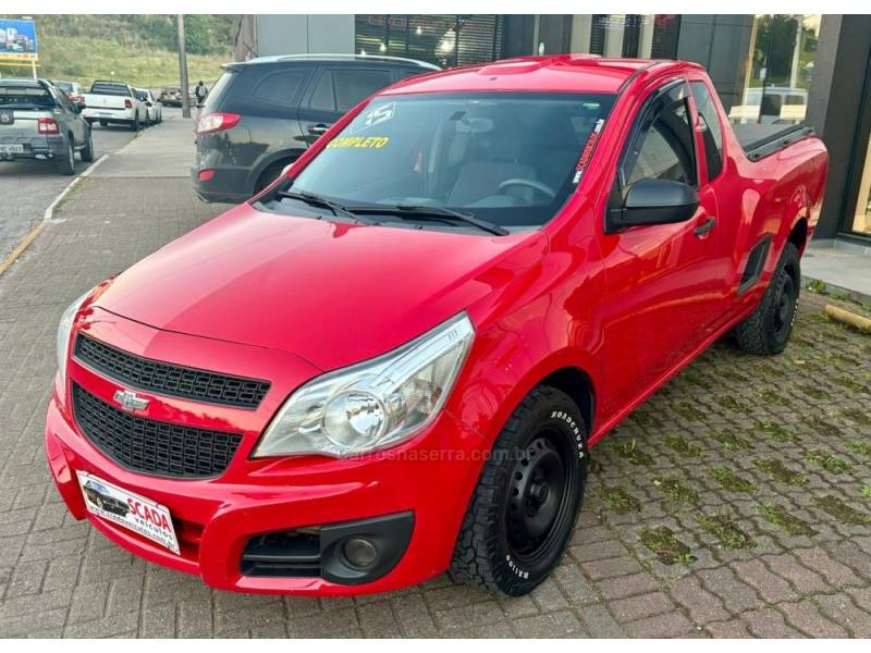 CHEVROLET - MONTANA - 2014/2015 - Vermelha - R$ 48.900,00