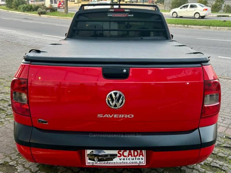 VOLKSWAGEN - SAVEIRO - 2015/2016 - Vermelha - R$ 59.900,00