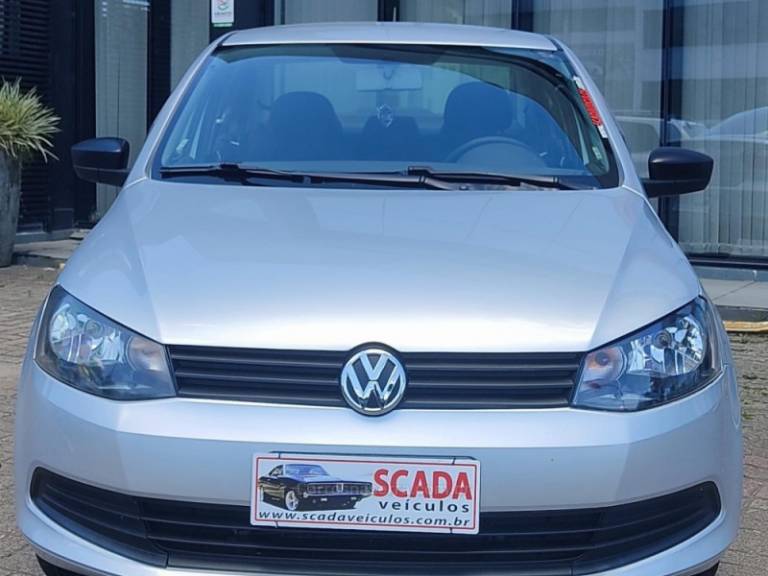 VOLKSWAGEN - VOYAGE - 2014/2015 - Prata - R$ 44.900,00