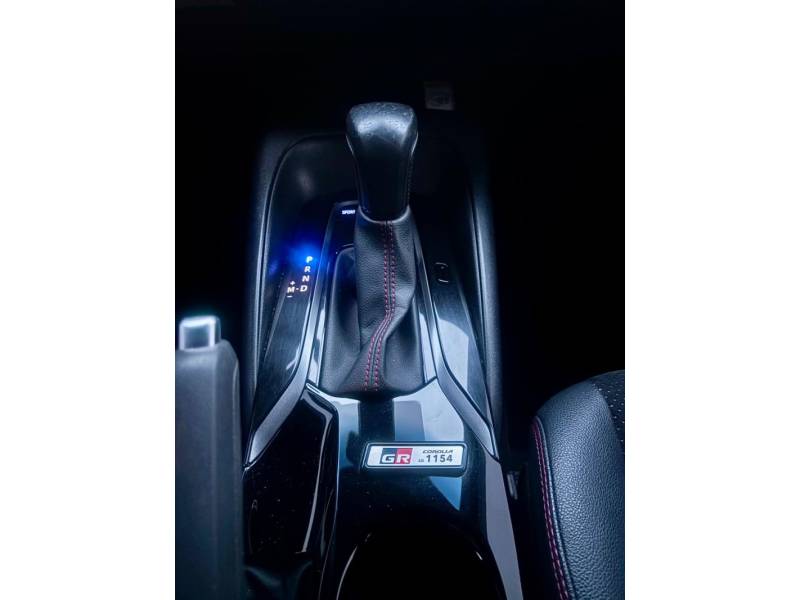 TOYOTA - COROLLA - 2022/2022 - Preta - R$ 143.900,00
