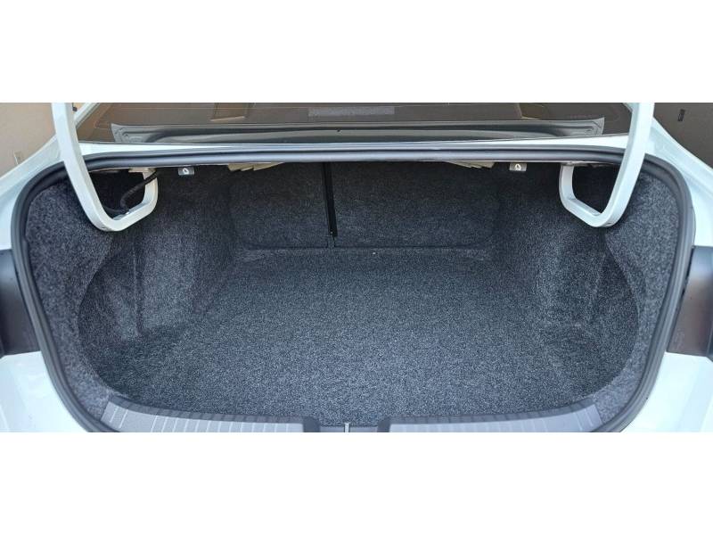 VOLKSWAGEN - JETTA - 2023/2023 - Branca - R$ 199.900,00