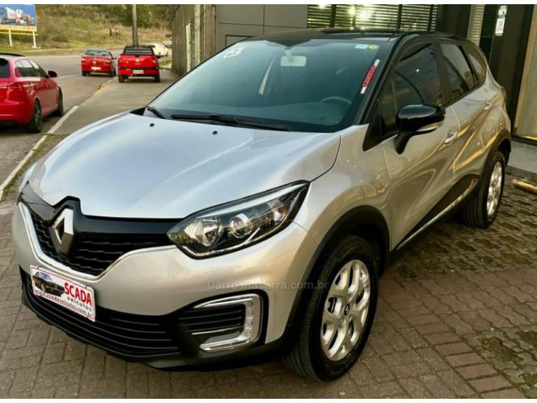 RENAULT - CAPTUR - 2018/2019 - Prata - R$ 78.900,00