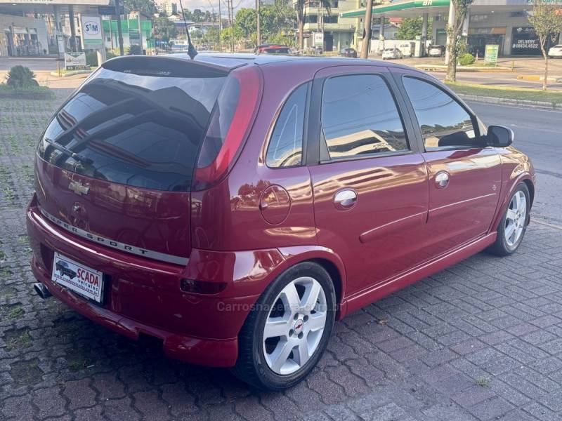 CHEVROLET - CORSA - 2006/2006 - Vermelha - R$ 35.900,00