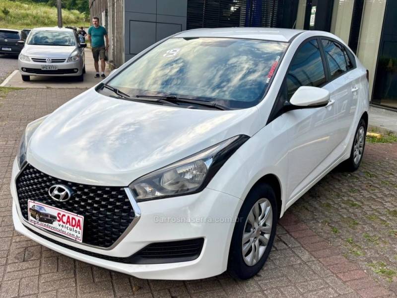 HYUNDAI - HB20S - 2019/2019 - Branca - R$ 61.900,00