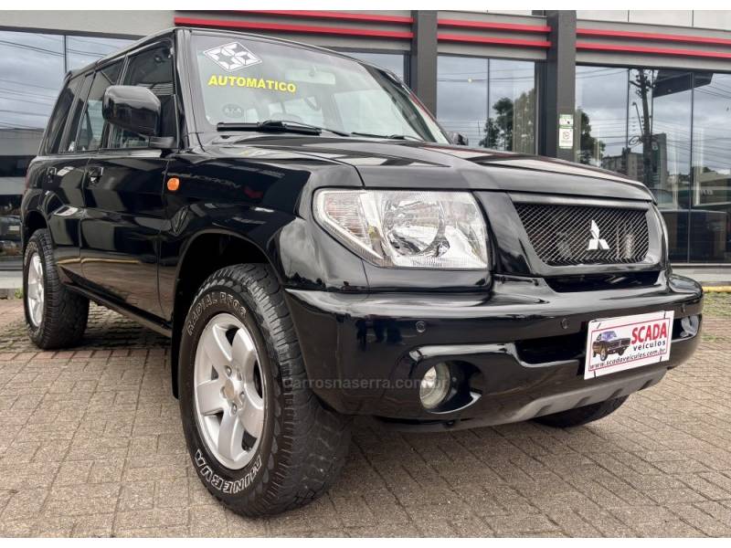 MITSUBISHI - PAJERO TR4 - 2005/2006 - Preta - R$ 46.900,00