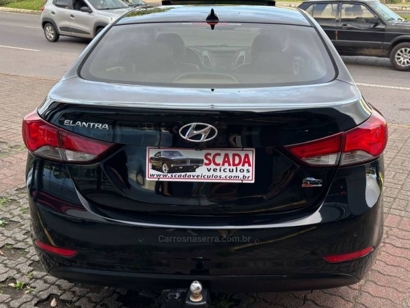 HYUNDAI - ELANTRA - 2015/2015 - Preta - R$ 74.900,00