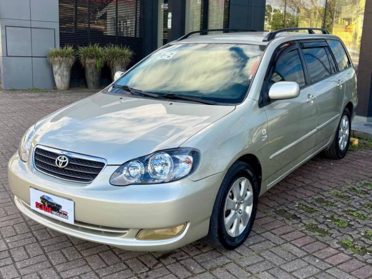 TOYOTA - FIELDER - 2007/2008 - Dourada - R$ 48.900,00