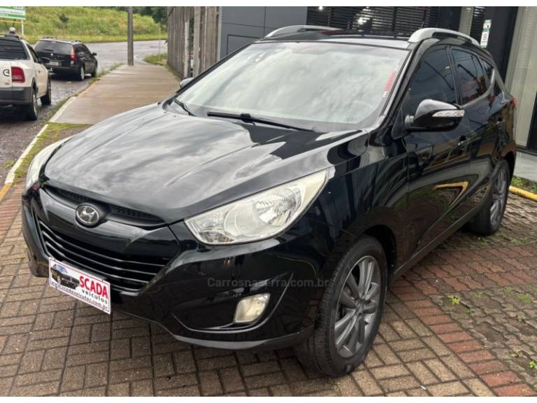 HYUNDAI - IX35 - 2010/2011 - Preta - R$ 59.900,00