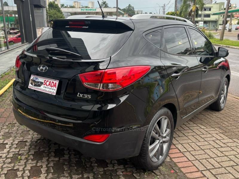 HYUNDAI - IX35 - 2010/2011 - Preta - R$ 59.900,00