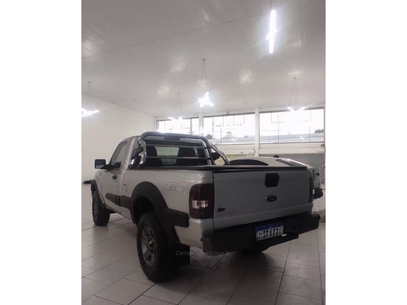 FORD - RANGER - 2011/2011 - Prata - R$ 69.900,00