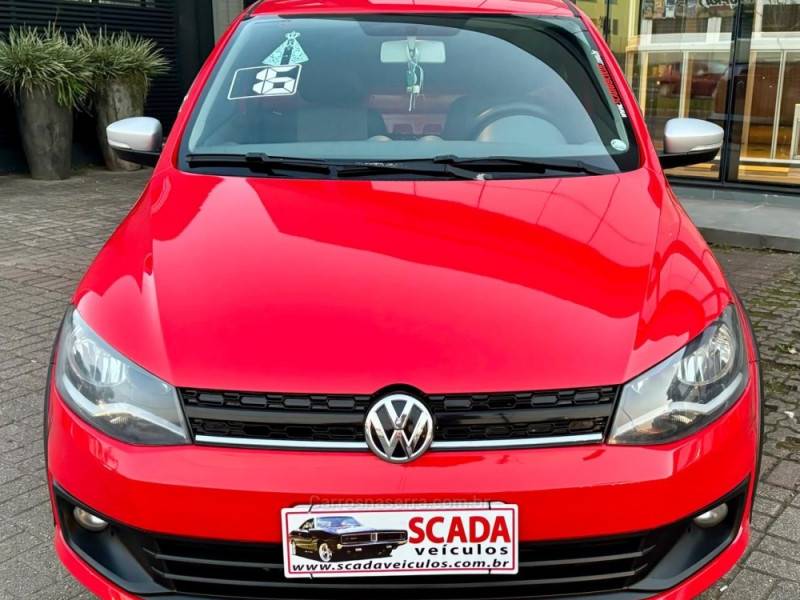 VOLKSWAGEN - SAVEIRO - 2015/2016 - Vermelha - R$ 59.900,00