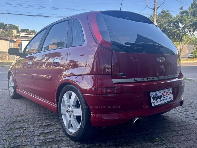 CHEVROLET - CORSA - 2006/2006 - Vermelha - R$ 35.900,00