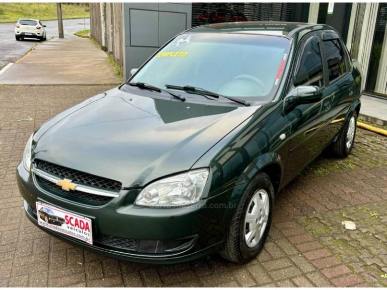 CHEVROLET - CLASSIC - 2013/2014 - Verde - R$ 32.900,00