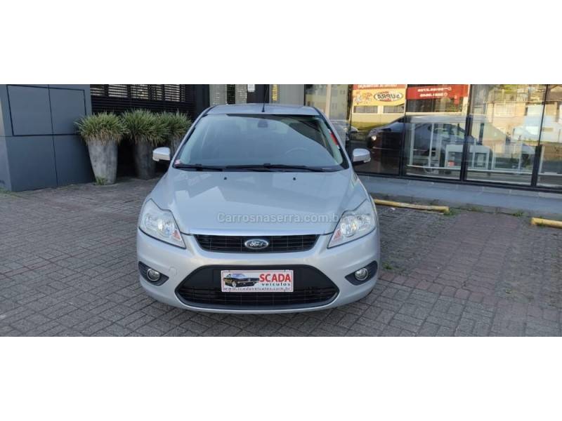 FORD - FOCUS - 2013/2013 - Prata - R$ 46.900,00