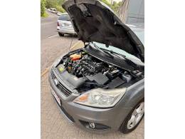 FORD - FOCUS - 2013/2013 - Cinza - R$ 35.900,00