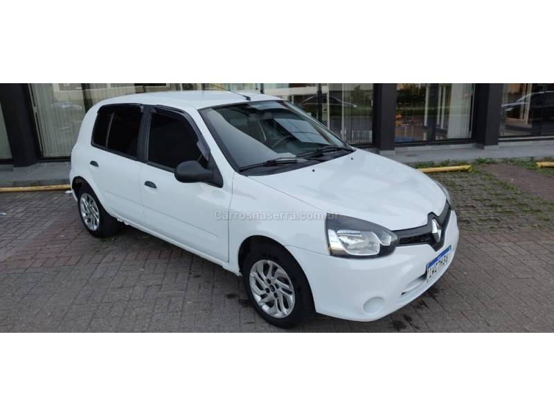 RENAULT - CLIO - 2015/2015 - Branca - R$ 27.900,00