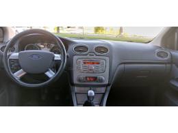 FORD - FOCUS - 2013/2013 - Prata - R$ 46.900,00