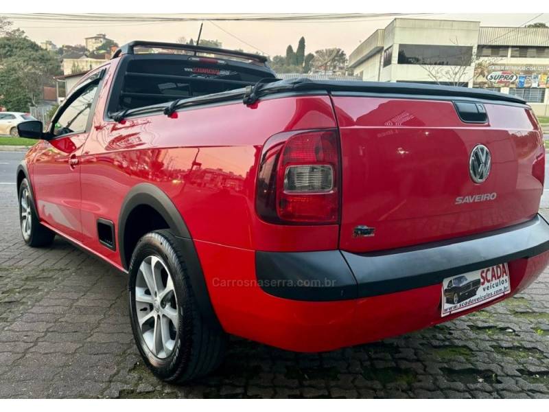 VOLKSWAGEN - SAVEIRO - 2015/2016 - Vermelha - R$ 59.900,00