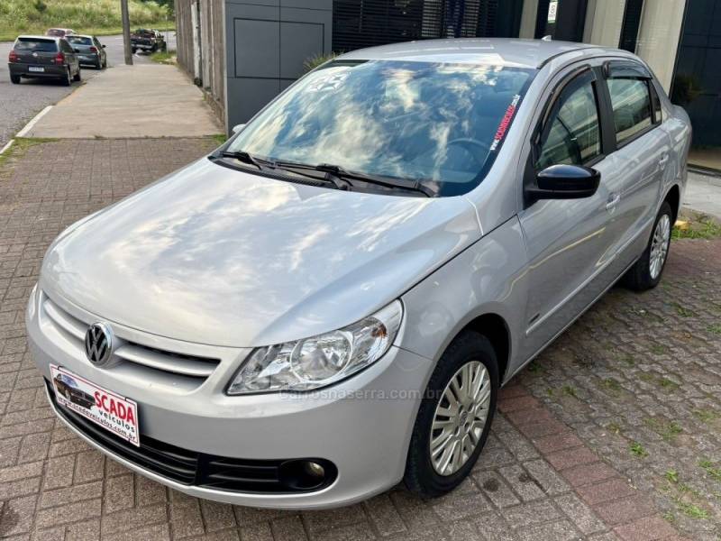 VOLKSWAGEN - VOYAGE - 2008/2009 - Prata - R$ 35.900,00