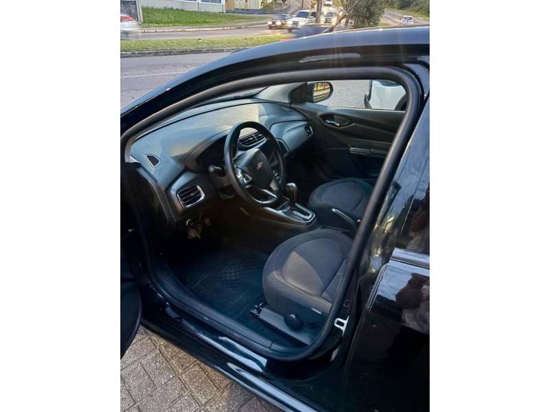 CHEVROLET - ONIX - 2014/2014 - Preta - R$ 55.900,00