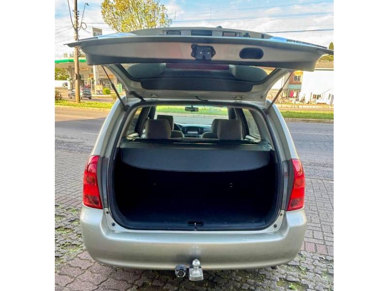 TOYOTA - FIELDER - 2007/2008 - Dourada - R$ 48.900,00