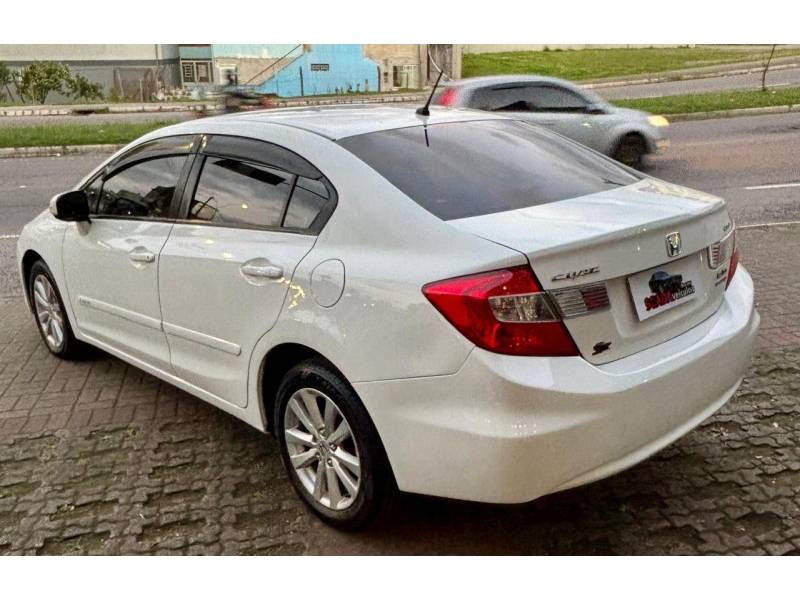 HONDA - CIVIC - 2013/2014 - Branca - R$ 74.900,00