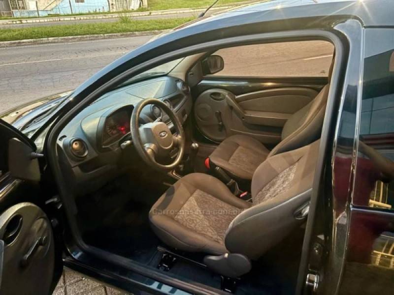 FORD - KA - 2009/2009 - Preta - R$ 25.900,00