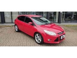 FORD - FOCUS - 2014/2014 - Vermelha - R$ 53.900,00