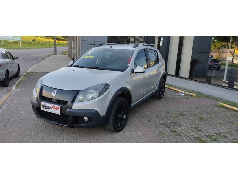 RENAULT - SANDERO - 2012/2012 - Prata - R$ 41.900,00