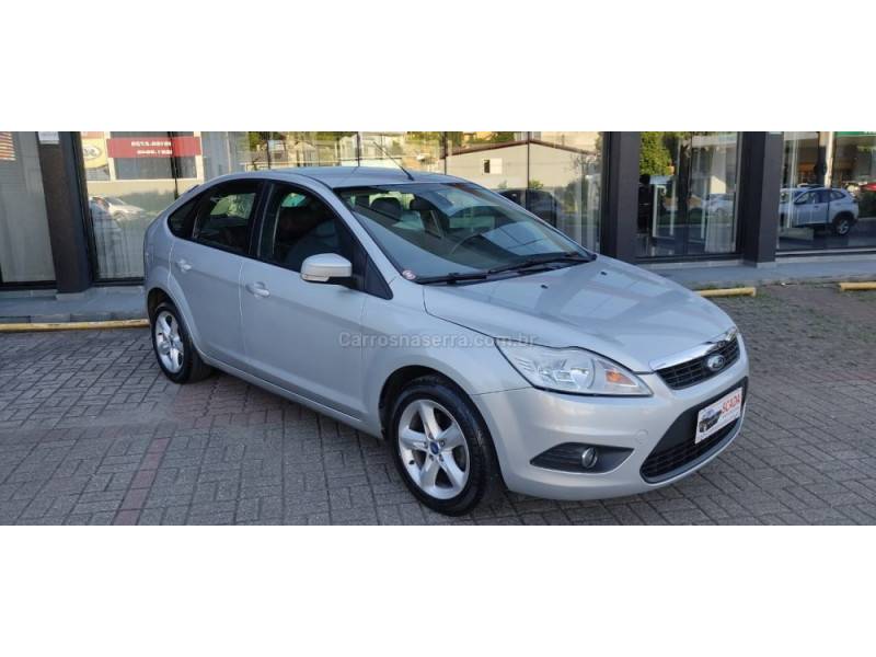 FORD - FOCUS - 2013/2013 - Prata - R$ 46.900,00