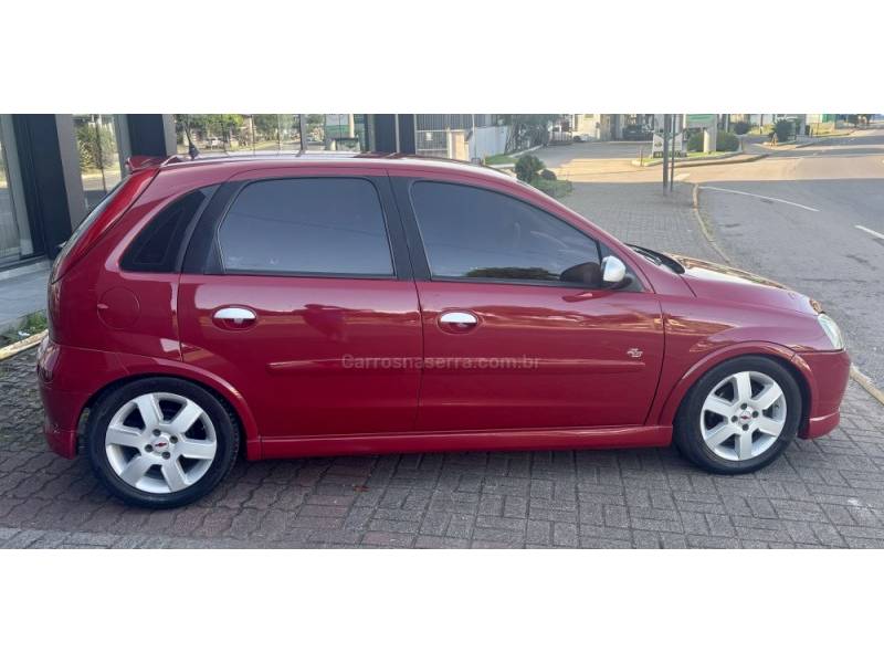 CHEVROLET - CORSA - 2006/2006 - Vermelha - R$ 35.900,00