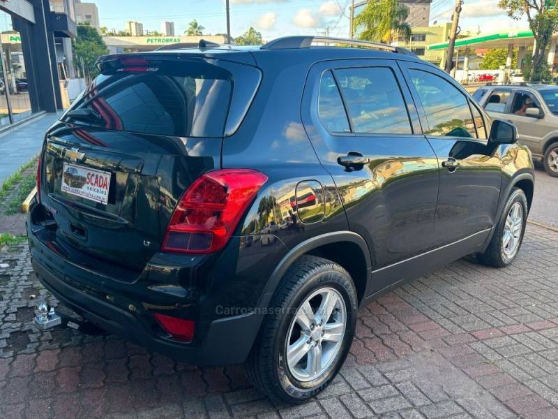 CHEVROLET - TRACKER - 2018/2018 - Preta - R$ 83.900,00