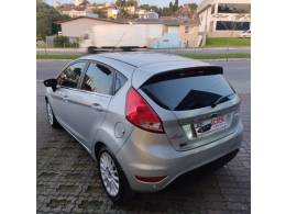 FORD - FIESTA - 2013/2014 - Prata - R$ 46.900,00