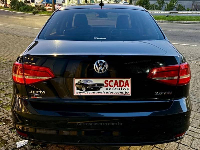 VOLKSWAGEN - JETTA - 2015/2015 - Preta - R$ 69.900,00