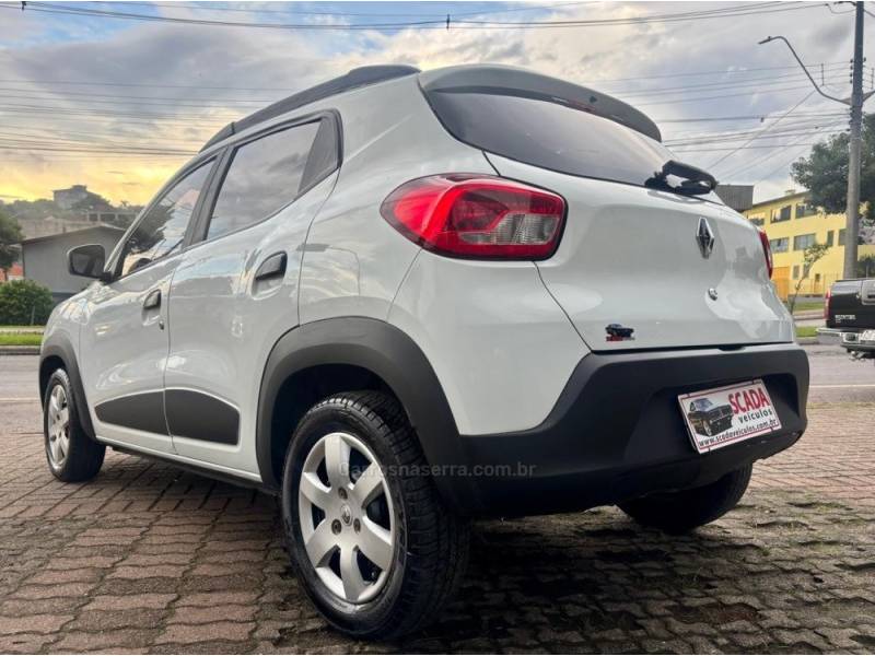 RENAULT - KWID - 2018/2018 - Branca - R$ 39.000,00