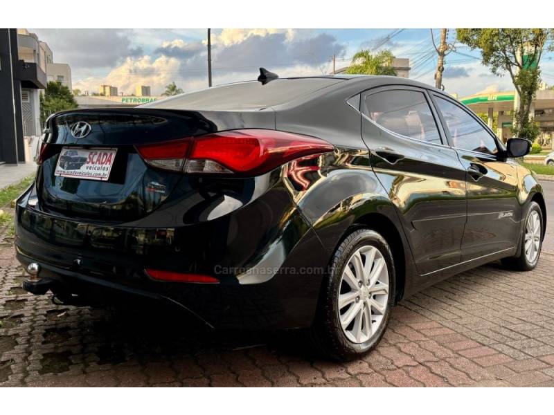 HYUNDAI - ELANTRA - 2015/2015 - Preta - R$ 74.900,00