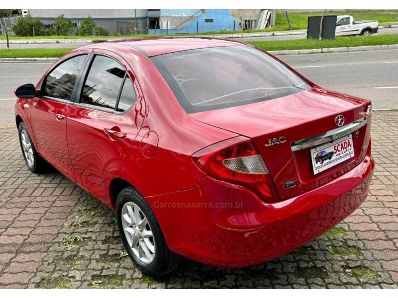 JAC - J3 - 2012/2012 - Vermelha - R$ 23.900,00