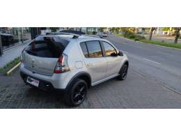 RENAULT - SANDERO - 2012/2012 - Prata - R$ 41.900,00