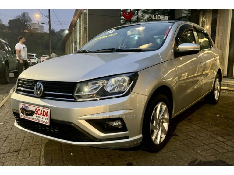 VOLKSWAGEN - VOYAGE - 2018/2019 - Prata - R$ 63.900,00