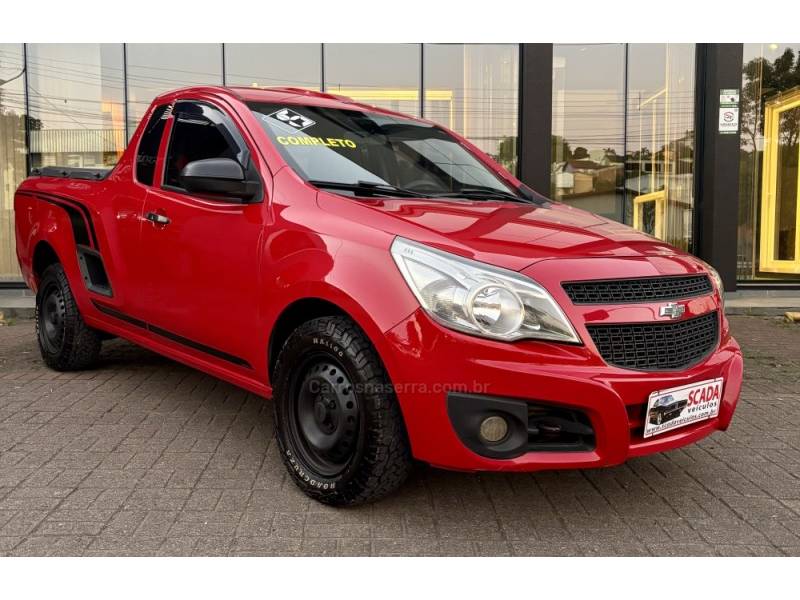 CHEVROLET - MONTANA - 2014/2015 - Vermelha - R$ 48.900,00