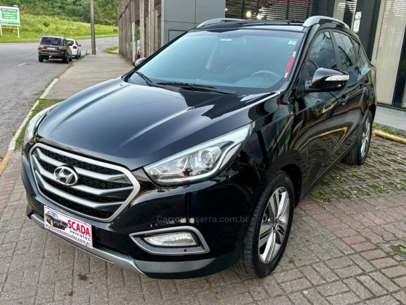 HYUNDAI - IX35 - 2016/2016 - Preta - R$ 81.900,00