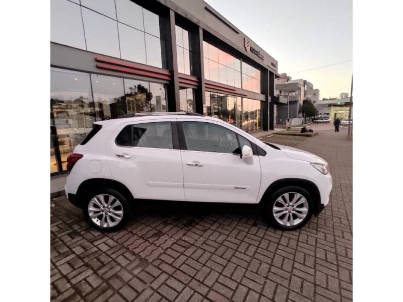 CHEVROLET - TRACKER - 2018/2018 - Branca - R$ 93.900,00