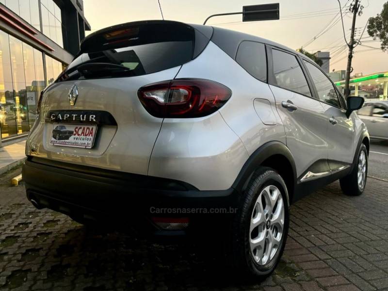 RENAULT - CAPTUR - 2018/2019 - Prata - R$ 78.900,00