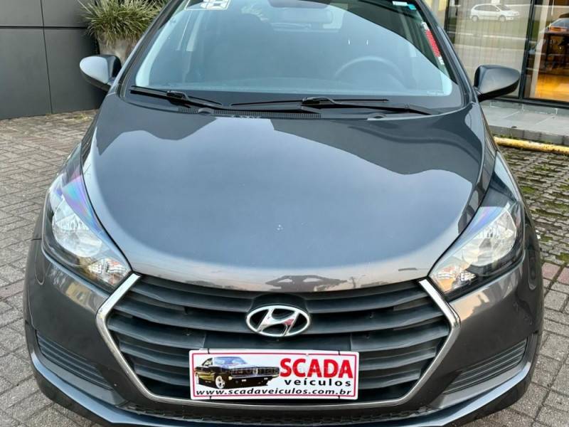 HYUNDAI - HB20 - 2017/2018 - Cinza - R$ 54.900,00