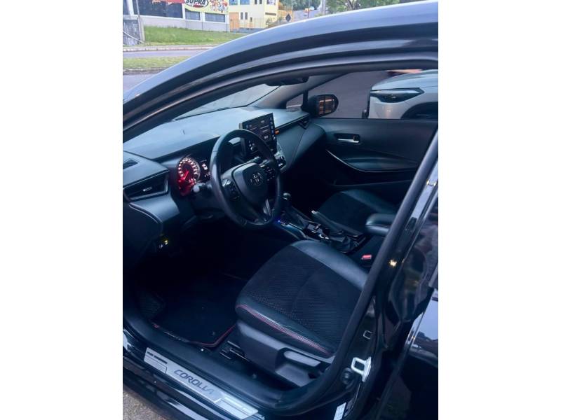 TOYOTA - COROLLA - 2022/2022 - Preta - R$ 143.900,00