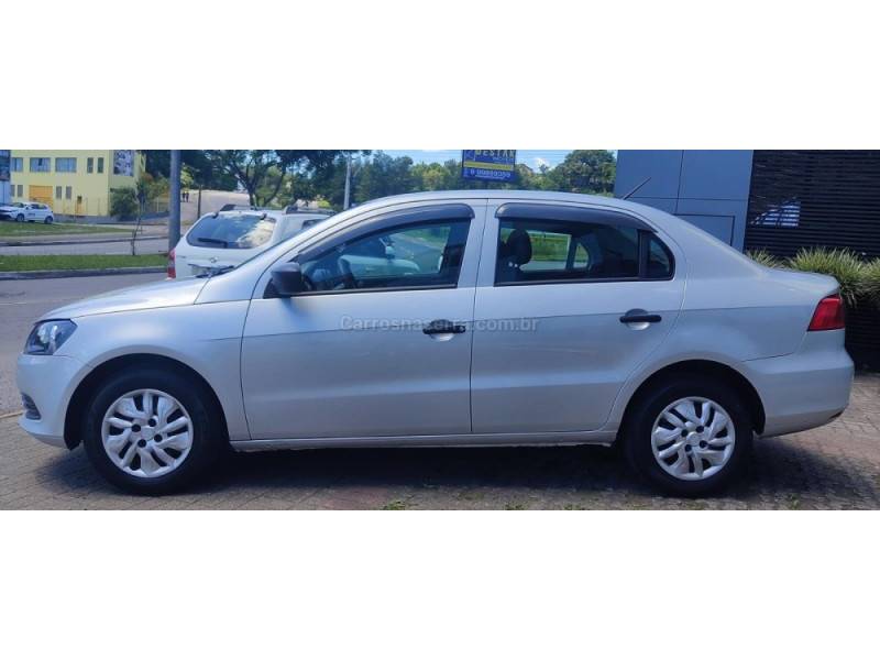 VOLKSWAGEN - VOYAGE - 2014/2015 - Prata - R$ 45.900,00