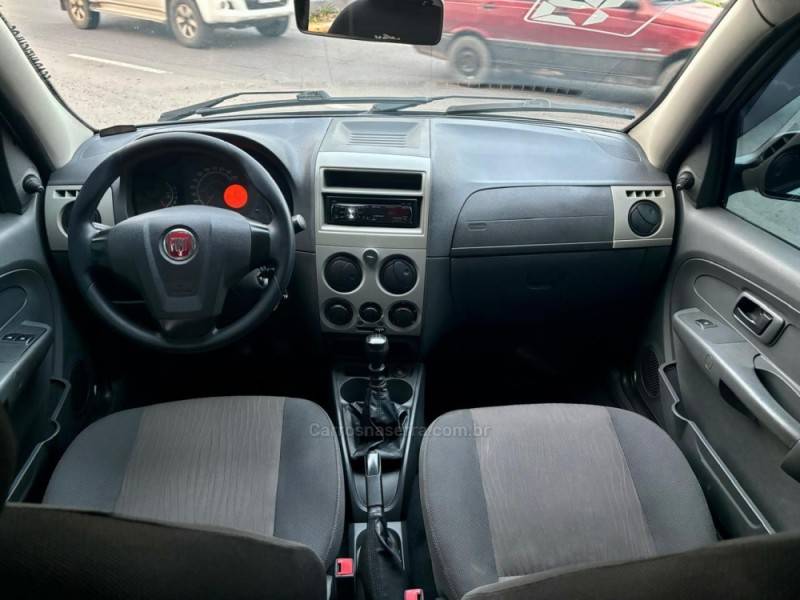 FIAT - PALIO - 2015/2015 - Prata - R$ 33.900,00